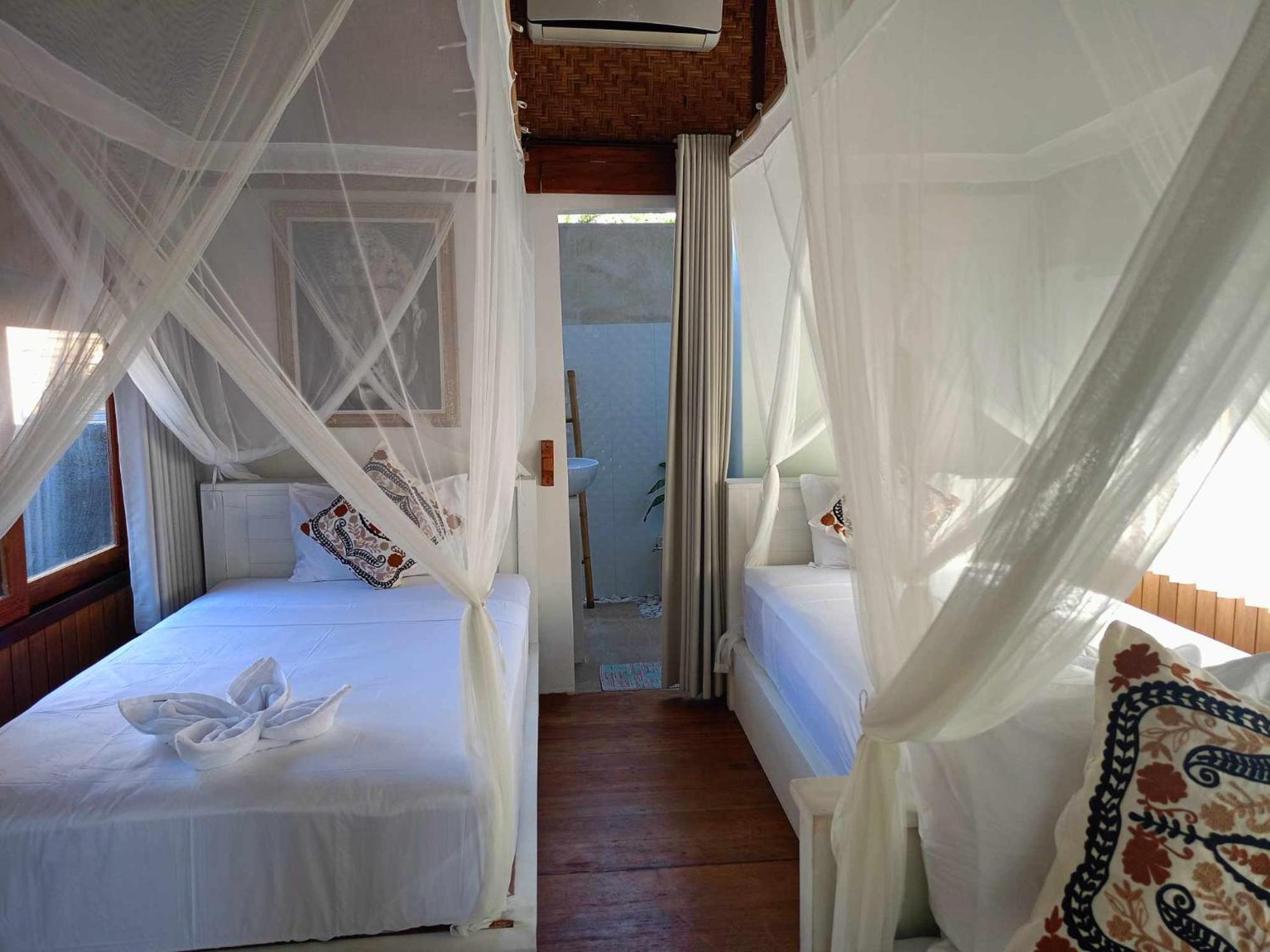 Bintang Tiga Bungalows גילי אייר מראה חיצוני תמונה